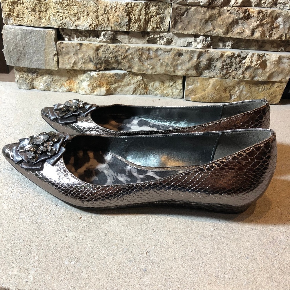 Ann Taylor LOFT faux snakeskin pointed toe flat